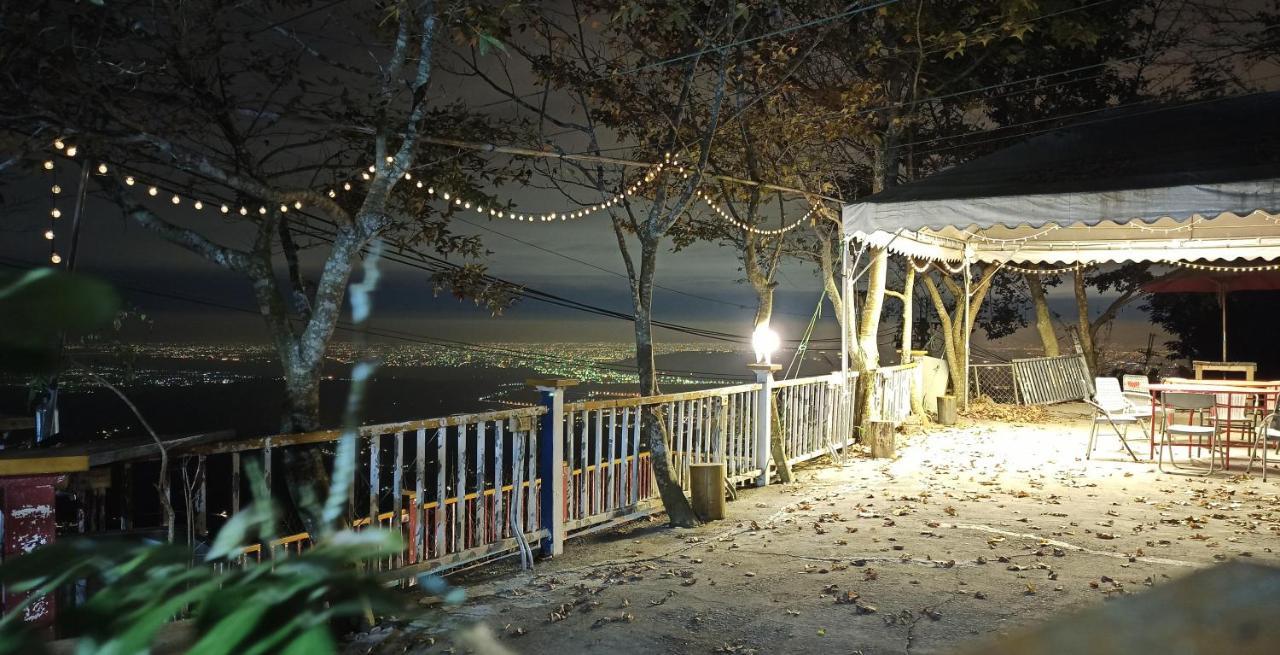 ז'ושאן Sky Lounge B&B מראה חיצוני תמונה