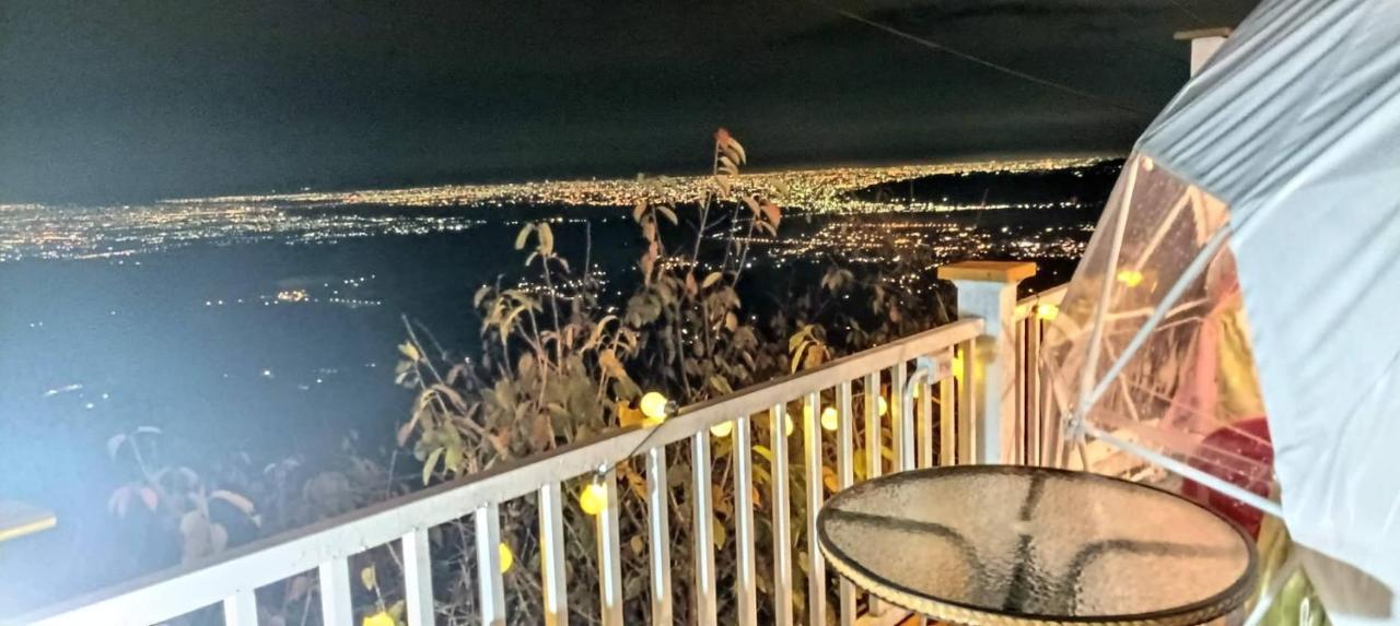ז'ושאן Sky Lounge B&B מראה חיצוני תמונה